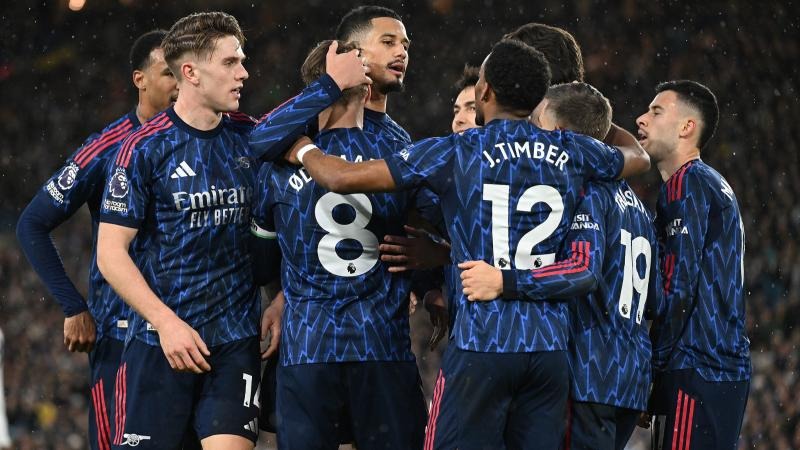 中超-基莱斯双响杨立瑜补时绝平 津门虎2-2北京国安